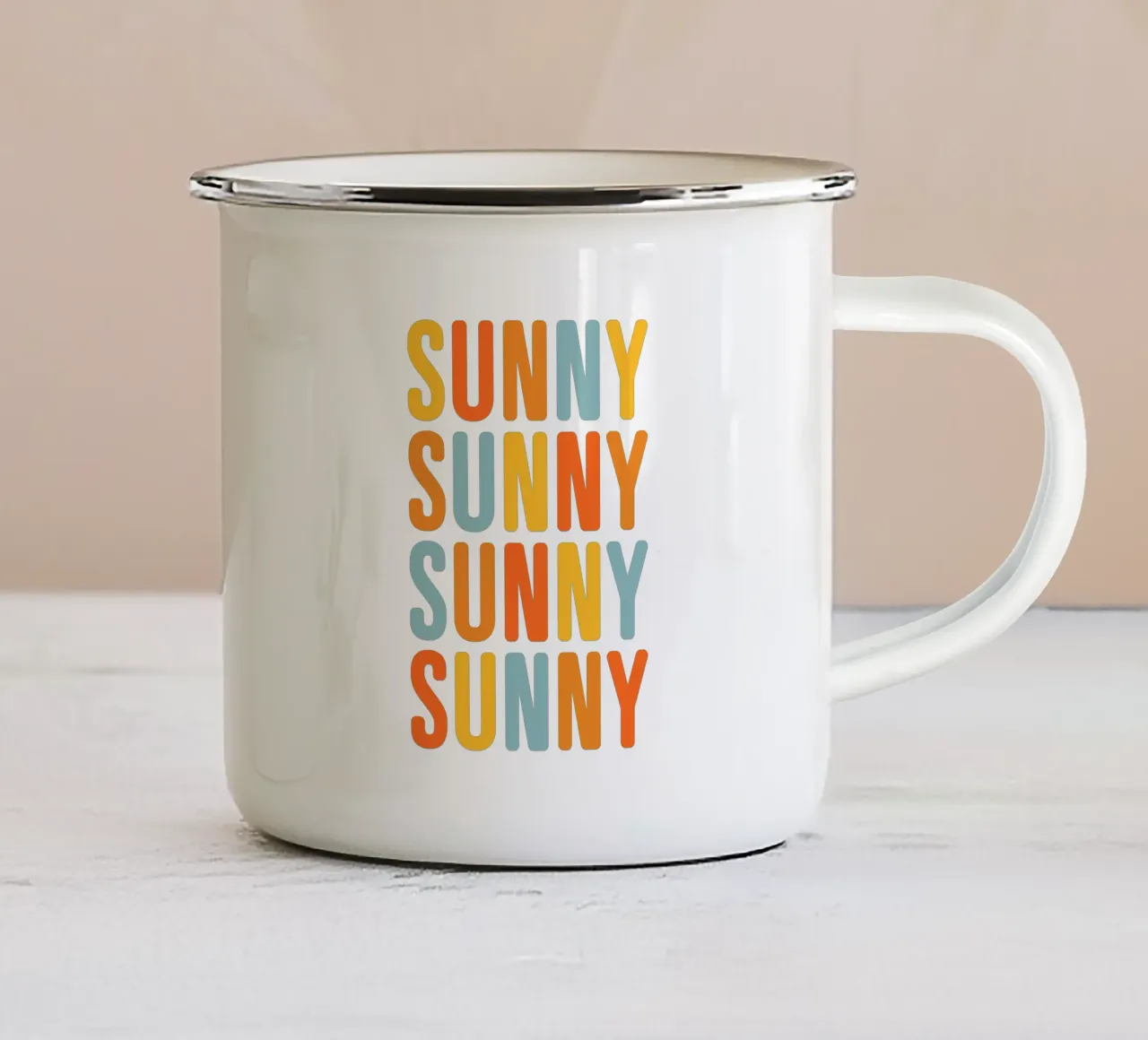 Répétition typographique ensoleillée - Jaune Bleu Orange mug en émail de Dominique Vari Words