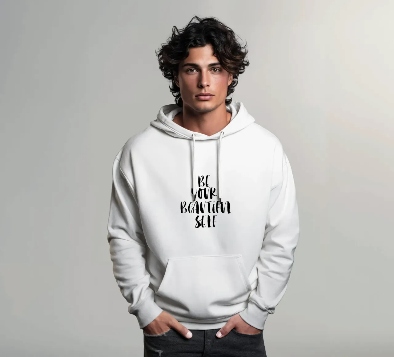 Be Your Beautiful Self Design tipografico in bianco e nero felpa con cappuccio da THE MOTIVATED TYPE