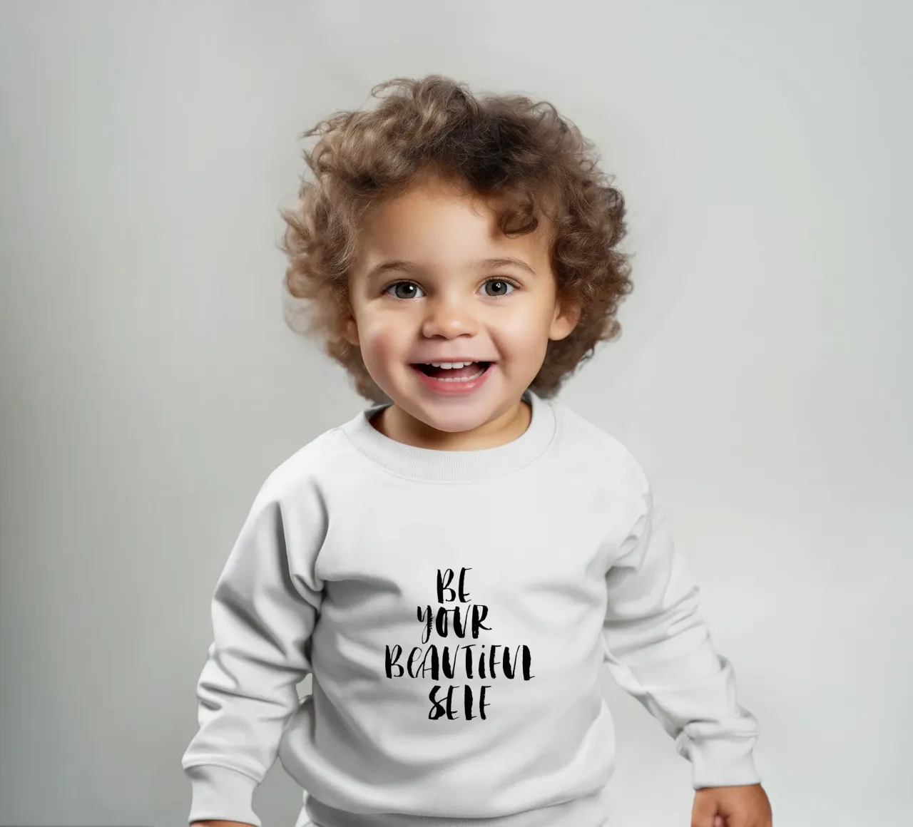 Be Your Beautiful Self Design tipografico in bianco e nero felpa neonato da THE MOTIVATED TYPE