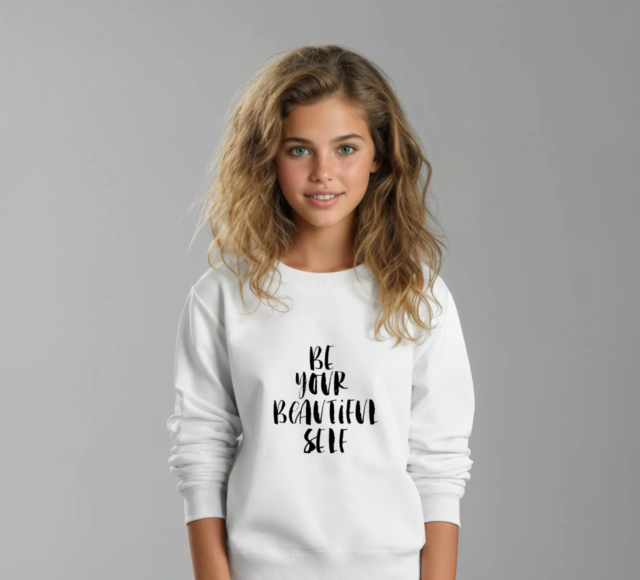 Be Your Beautiful Self Design tipografico in bianco e nero felpa bambino da THE MOTIVATED TYPE