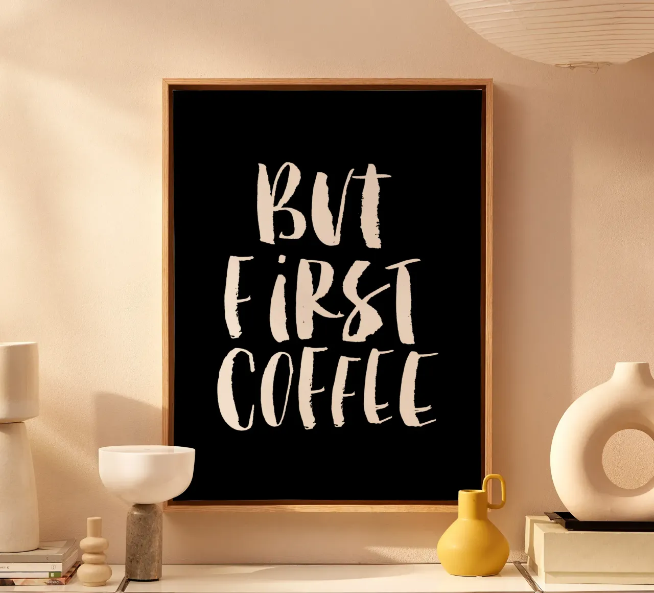 Ma prima il caffè tela con Cornice a cassetta da THE MOTIVATED TYPE