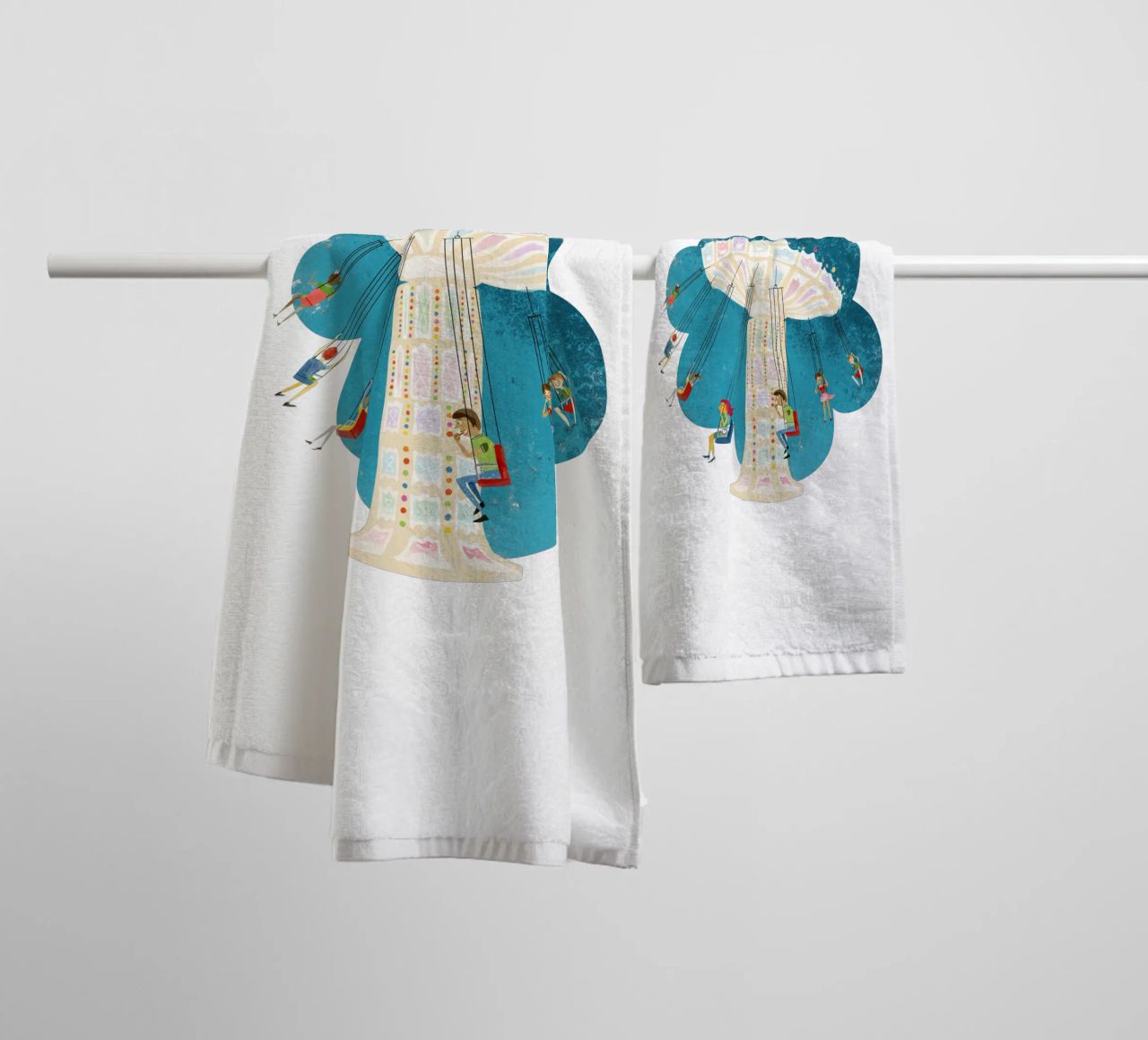 Retro chain carousel towel by DYDesign
