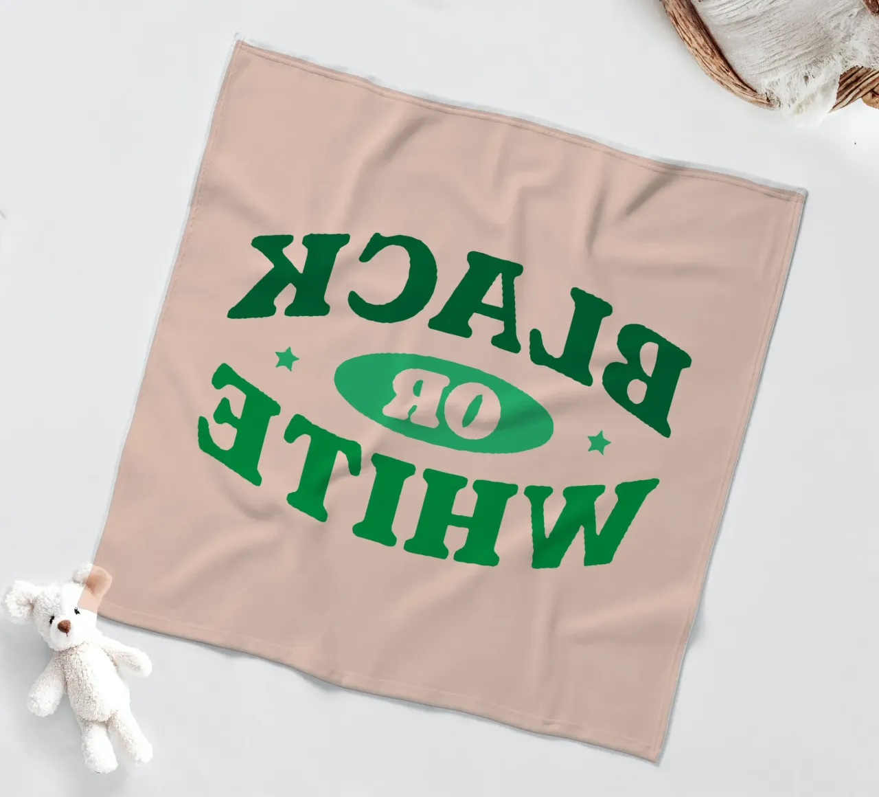 Schwarz oder Weiß Fleecedecke von Gunawan Rb