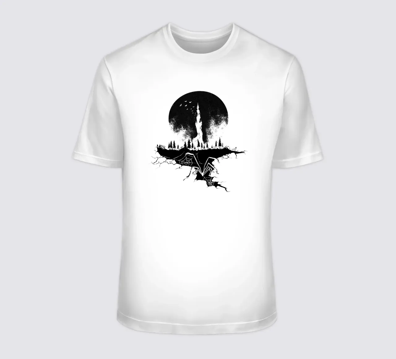 Ragno di fronte al chiaro di luna e al castello t-shirt da DYDesign