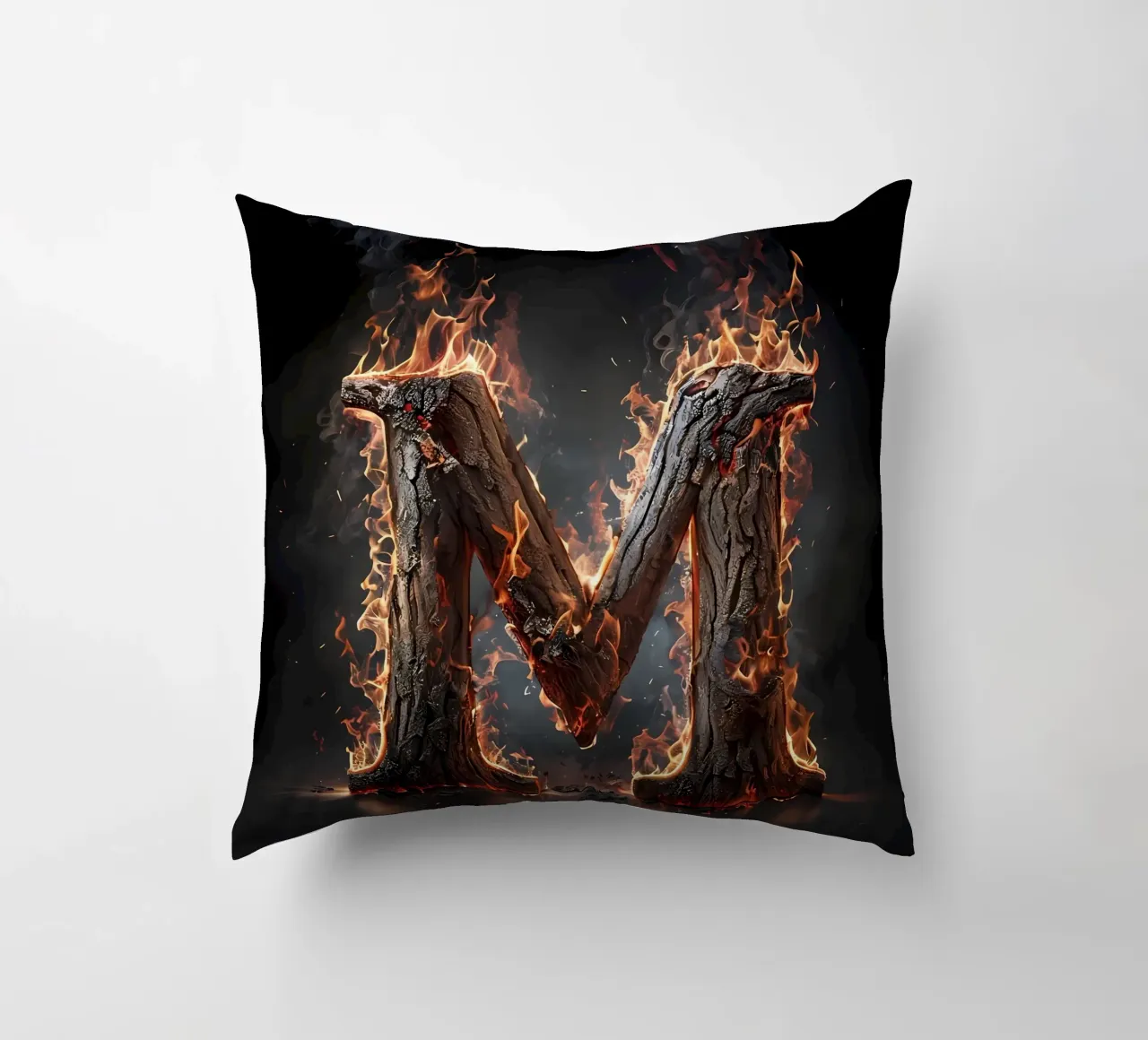 "Fiery M: una fiammata di intensità". cuscino da inspirational quote
