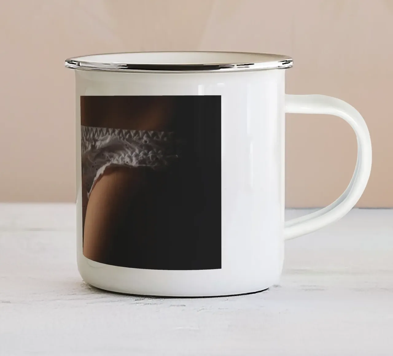 Belle mutandine 2 tazza in smalto da Dave Hare Photography