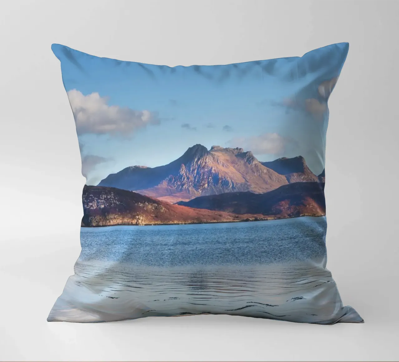 Ben Loyal sull'acqua cuscino da Dave Hare Photography