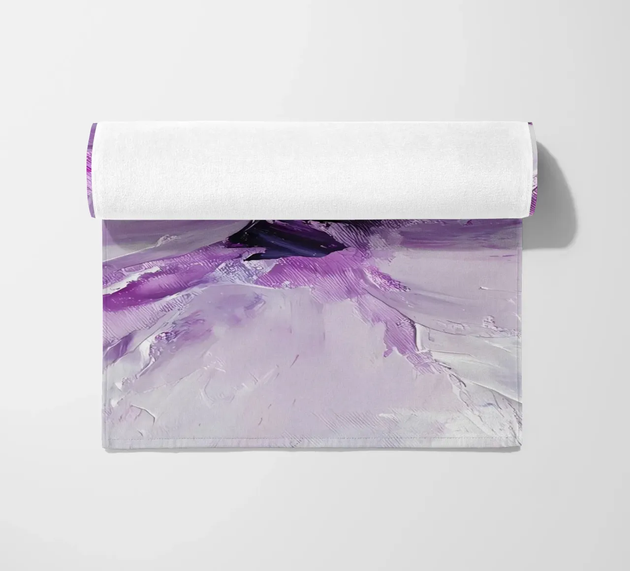 Pittura di fiori viola telo mare da IamHomeStudio
