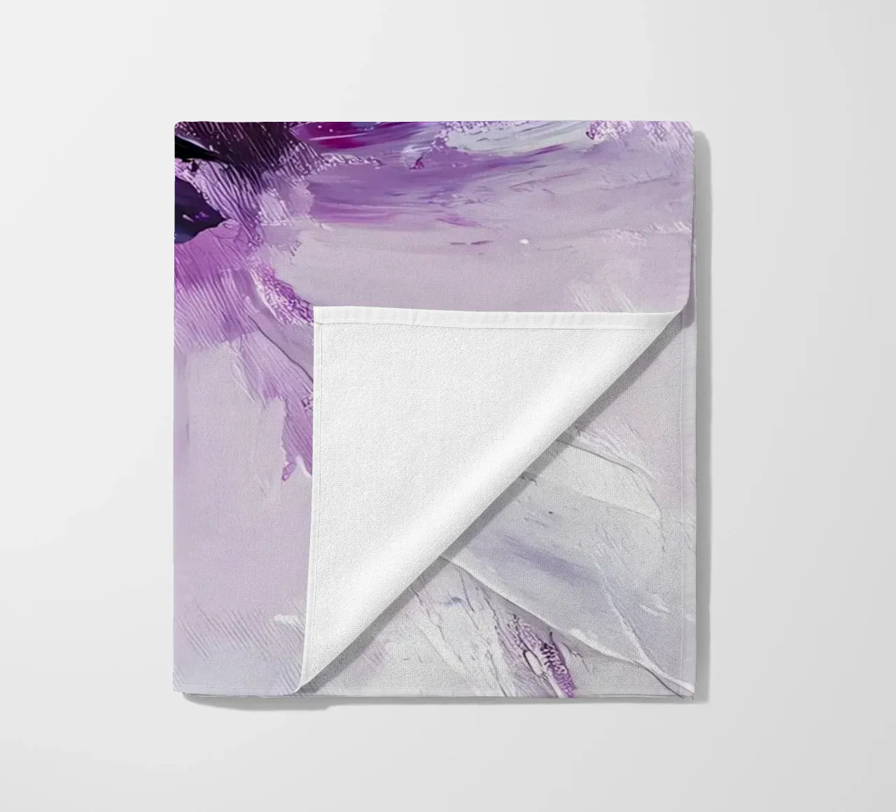 Pittura di fiori viola telo mare da IamHomeStudio