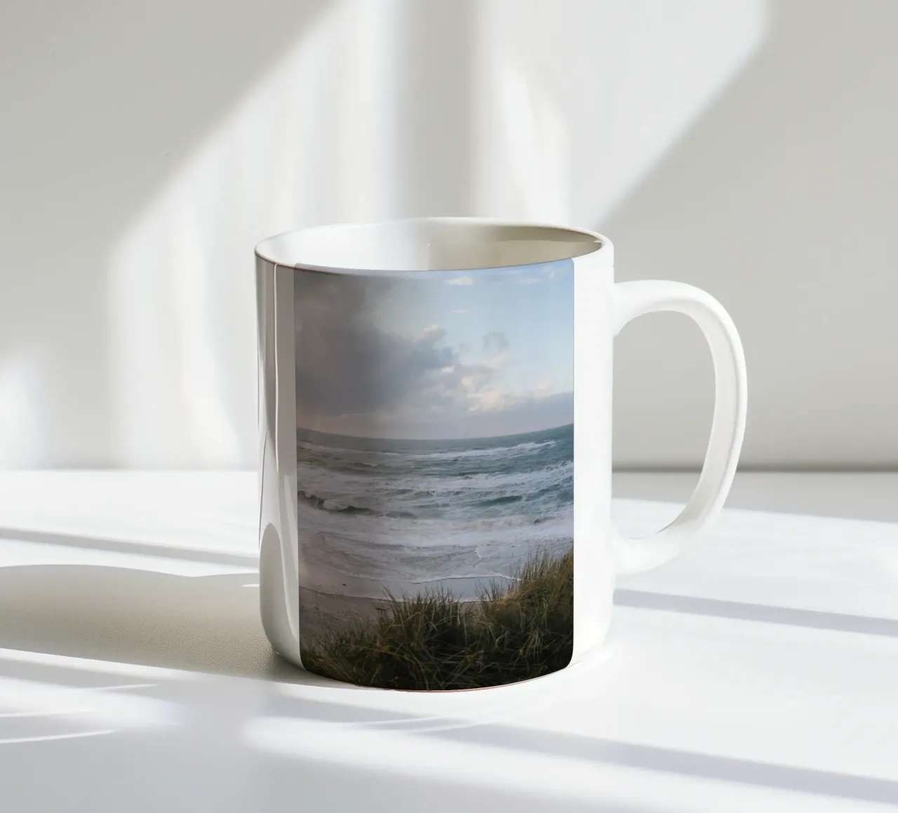Nordsee im Wind tazza in ceramica da The Wild Creative Studio