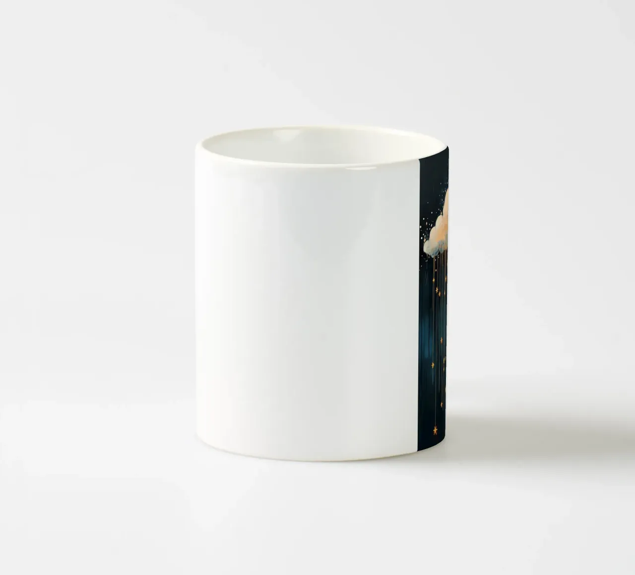Nuvola con stelle, blu scuro e oro tazza in ceramica da IamHomeStudio