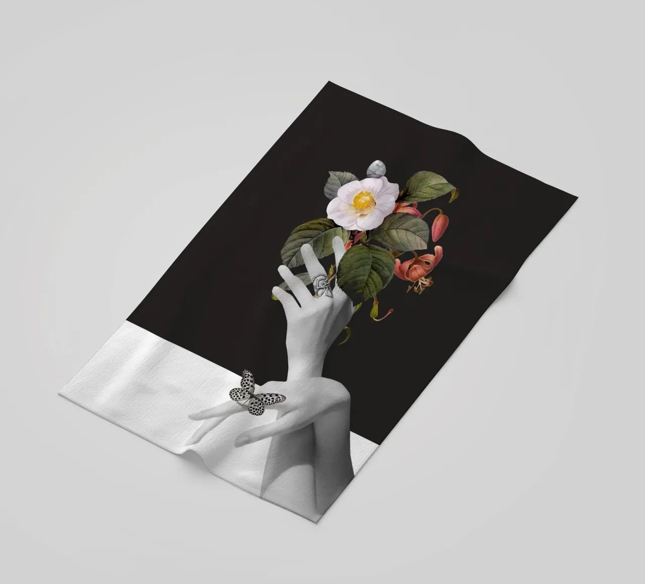 Mani con fiori telo mare da dada22