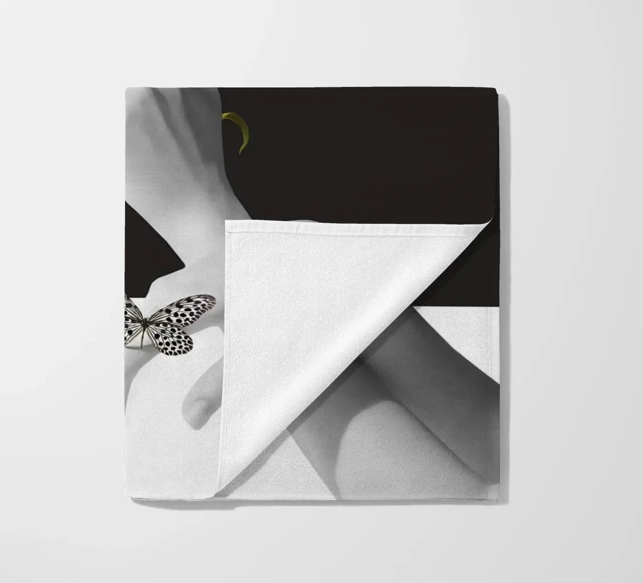 Mani con fiori telo mare da dada22