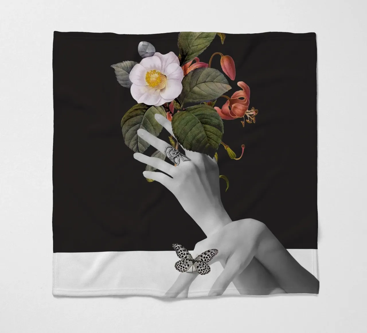 Mani con fiori coperta in pile da dada22