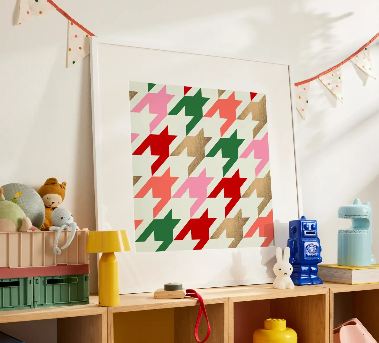 Feestelijk Houndstooth-patroon - Rood Roze Groen Nep Goud poster met kunststof frame van Dominique Vari Abstract