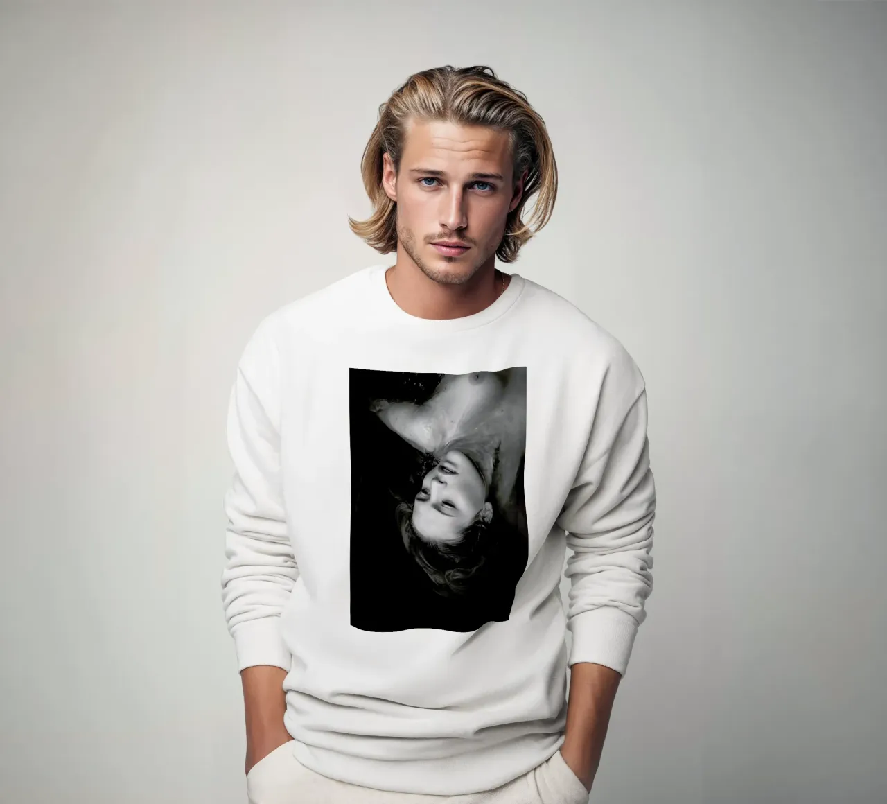 Drowning No.II Sweatshirt von Laura Palm