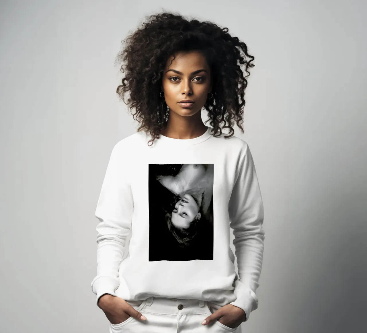 Drowning No.II Sweatshirt von Laura Palm