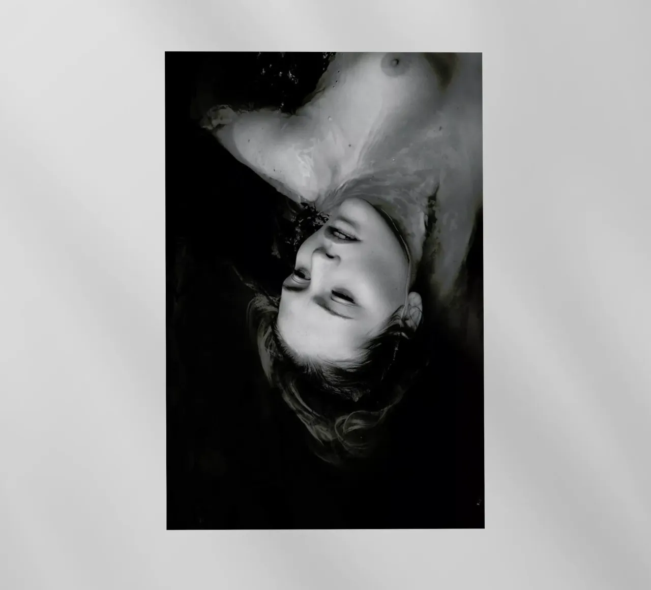 Drowning No.II pellicola backlit da Laura Palm