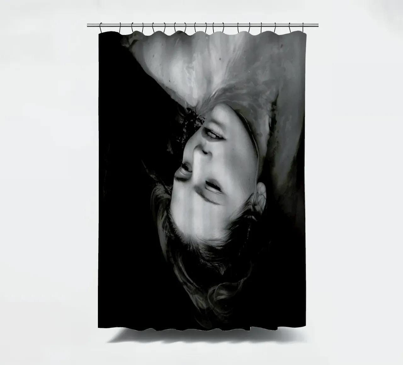 Drowning No.II tenda da doccia da Laura Palm