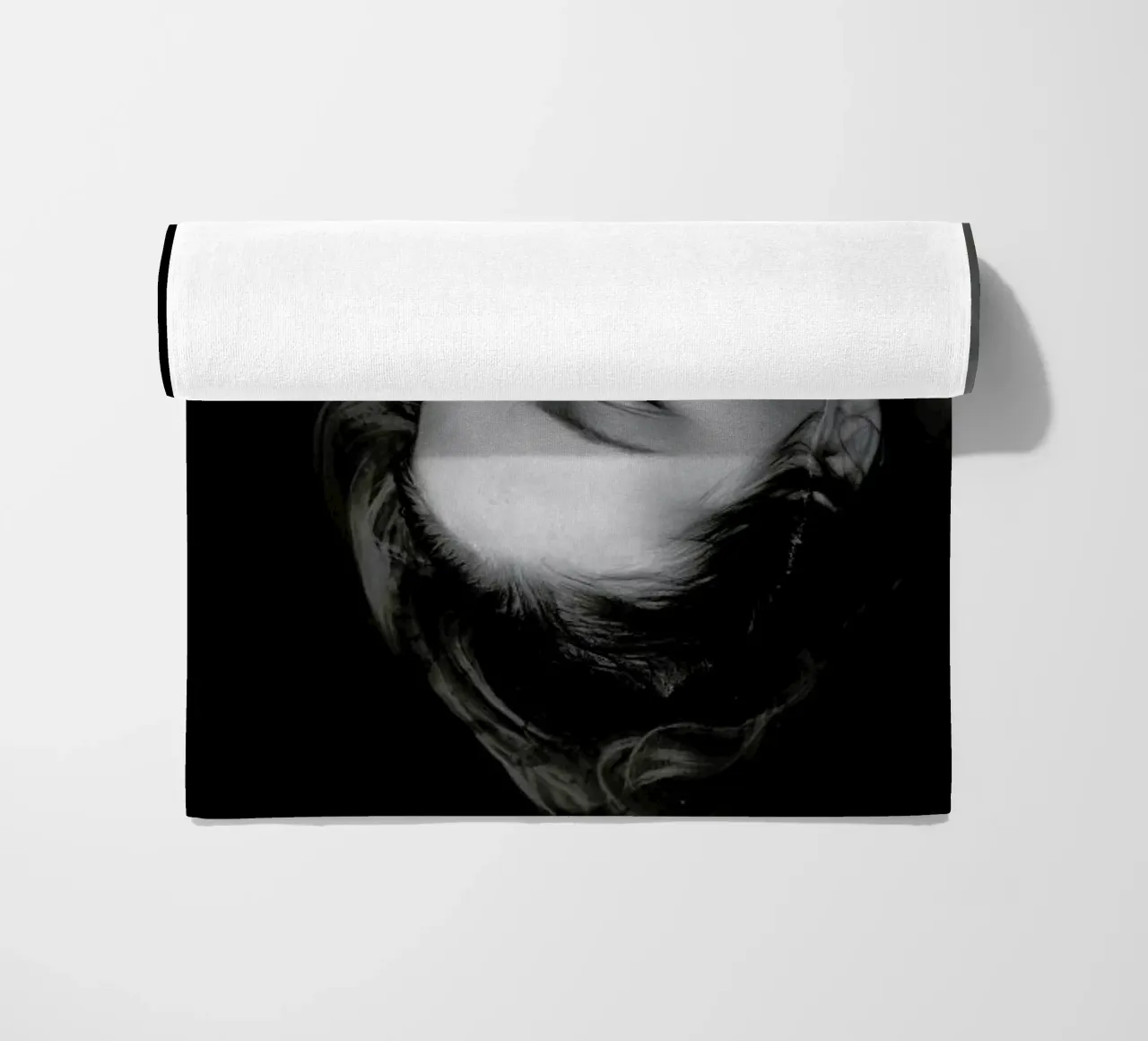 Drowning No.II telo mare da Laura Palm