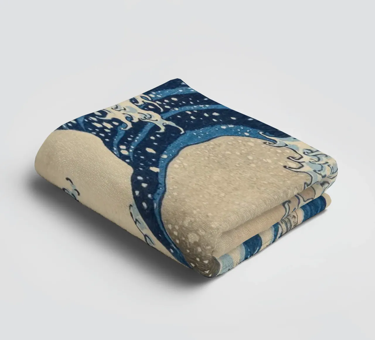 Hokusai-Die große Welle Handtuch von Carinaprint