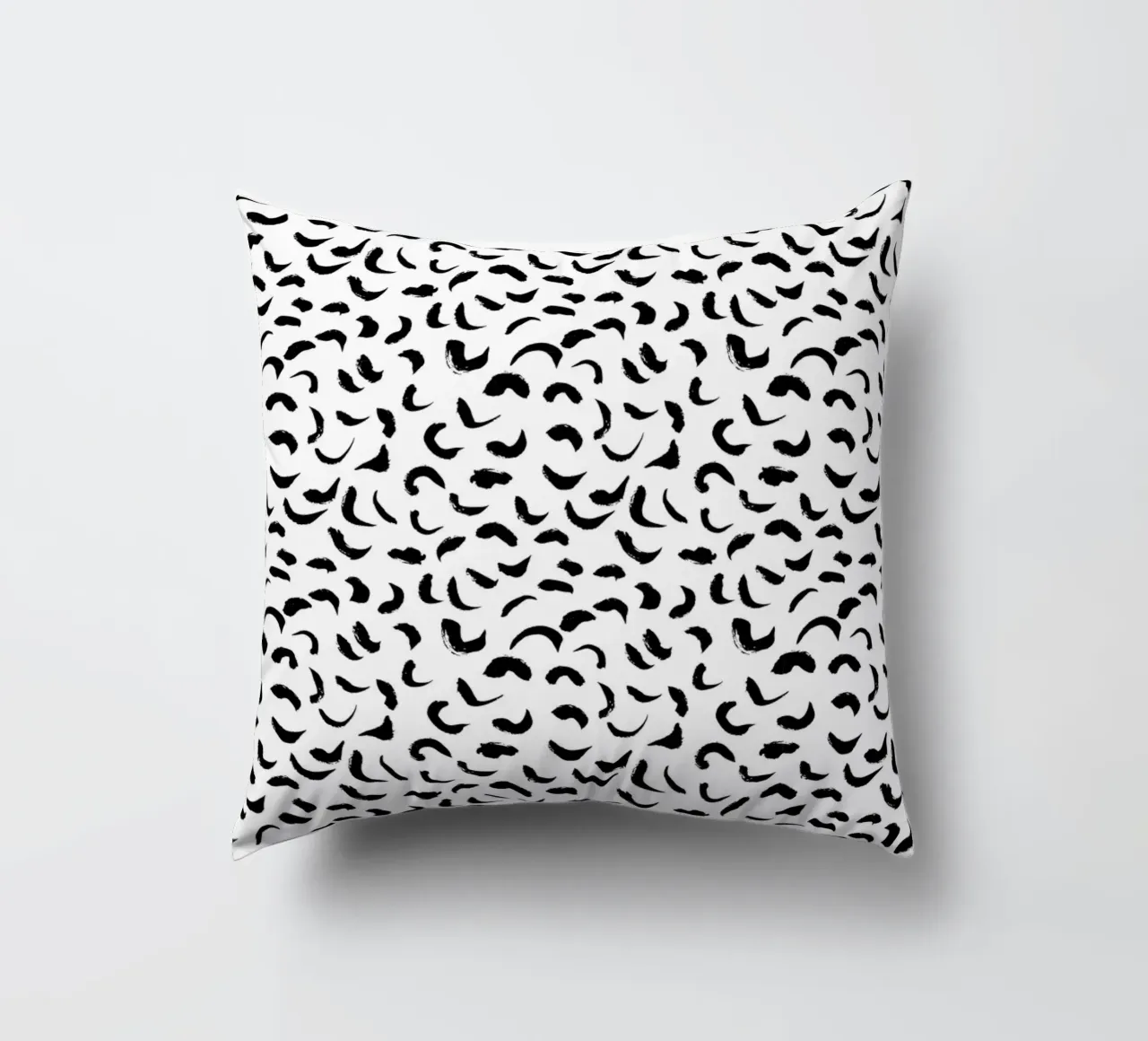 Black And White No 1 cuscino da treechild