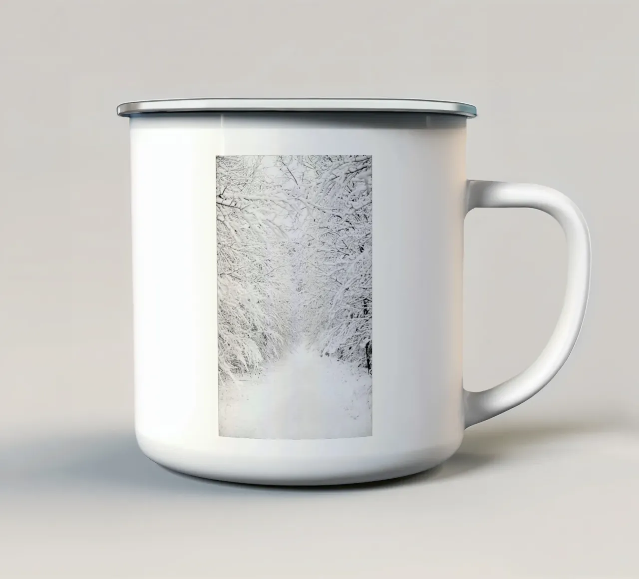 Walking in a Winter Wonderland tazza in smalto da Laura Palm