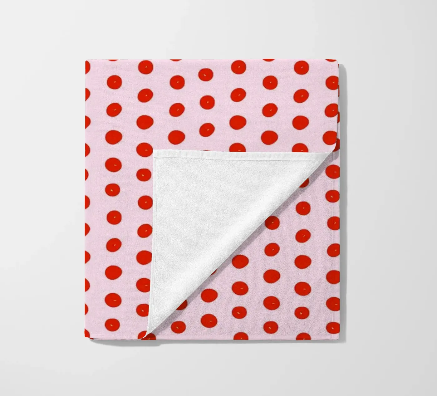 Red Dot Pattern Strandtuch von treechild