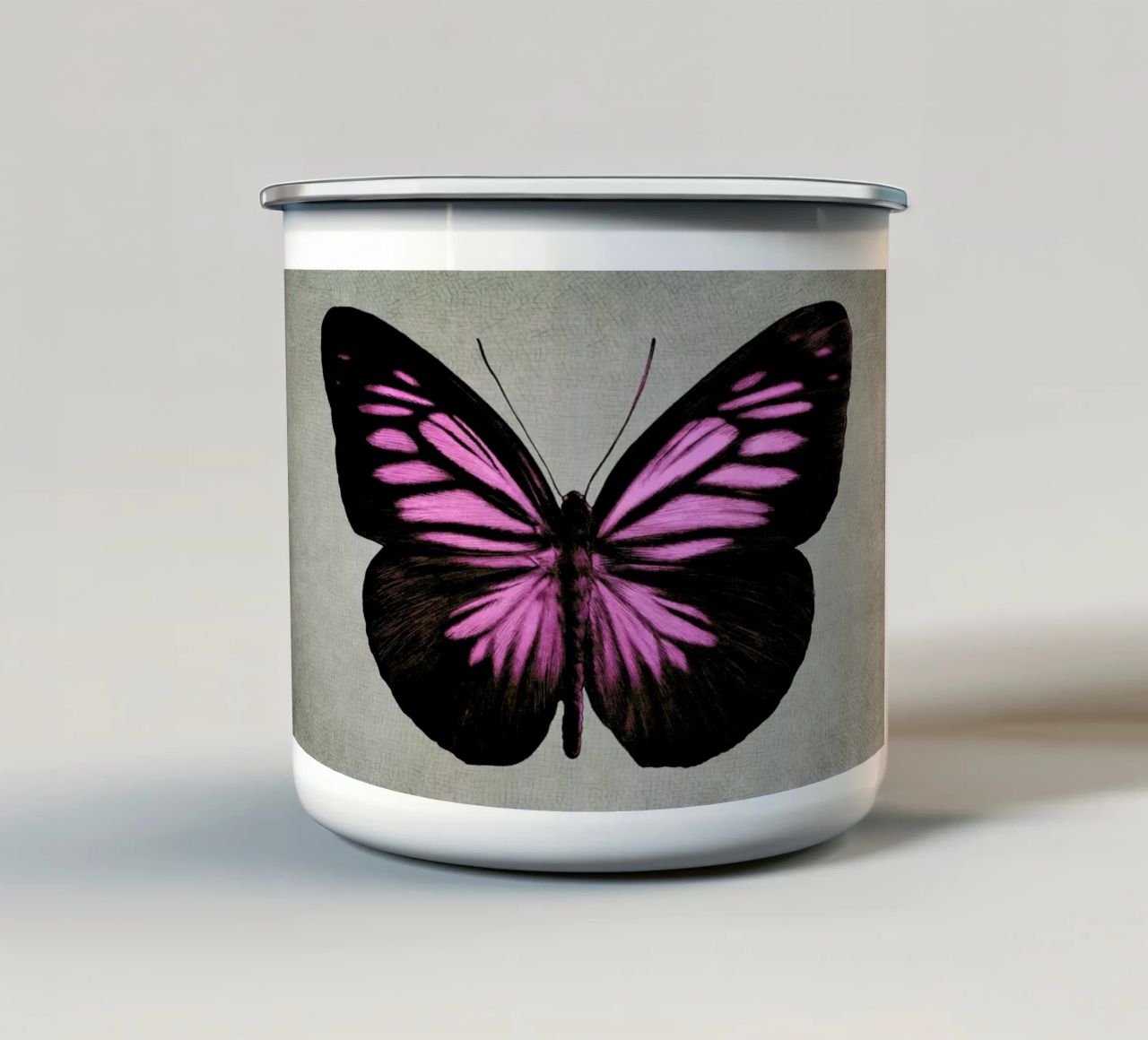 Papillon (pink) tazza in smalto da Eric Fan