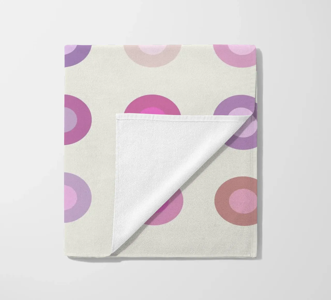 Cerchio retrò colorato in una variante rosa telo mare da JaySan Studio