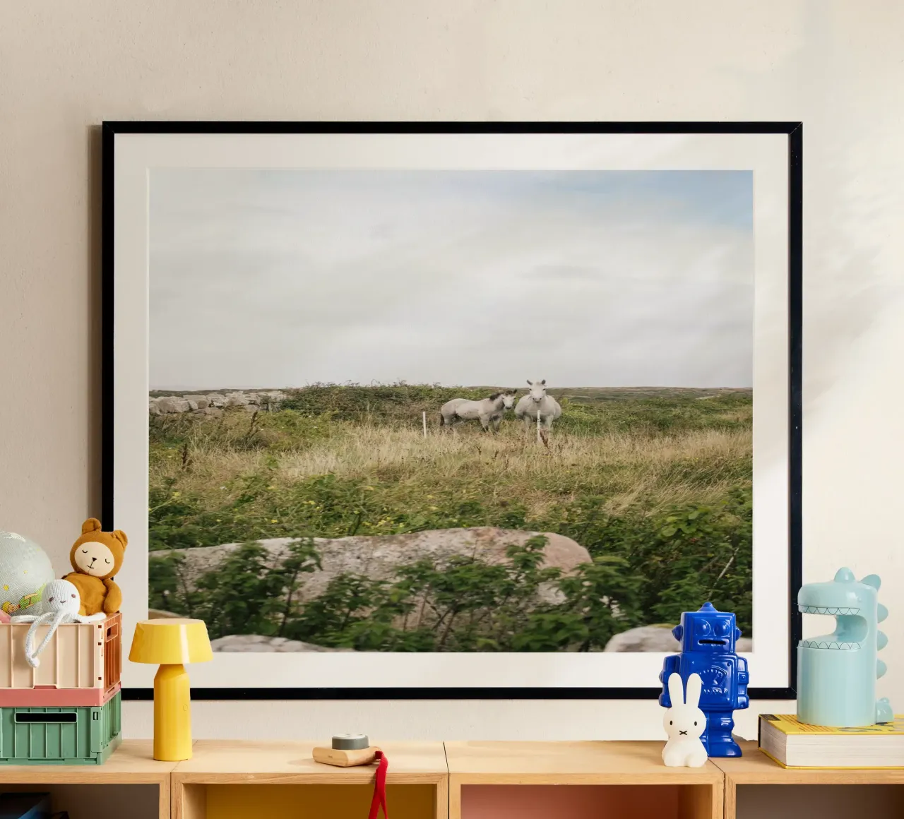 Cavalli al pascolo poster da The Wild Creative Studio