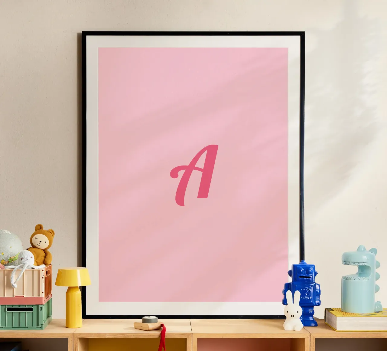 Lettera A poster con telaio in plastica da Léa Lefebvre Photography