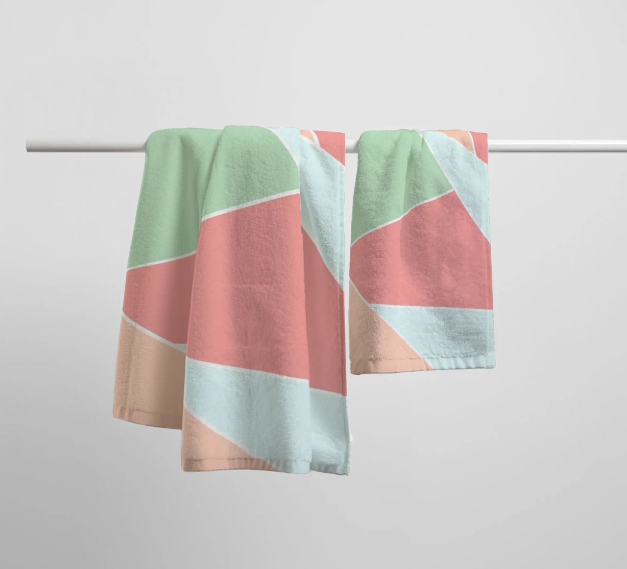 Pastel geometric pattern asciugamano da bagno da BAINAI