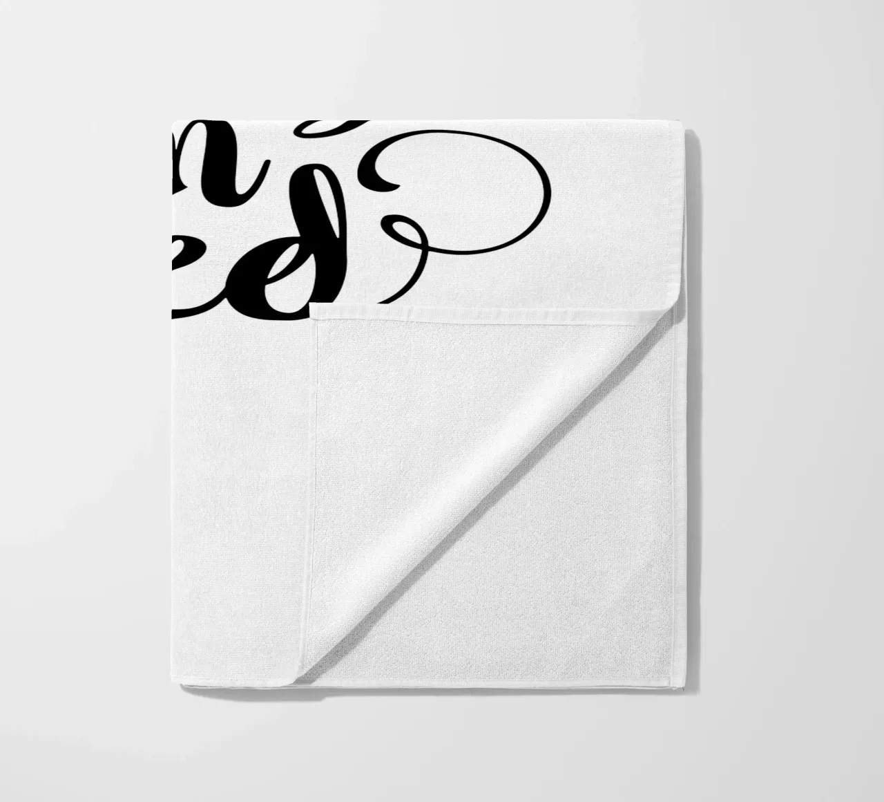 Stay In Bed Design tipografico in bianco e nero telo mare da THE MOTIVATED TYPE