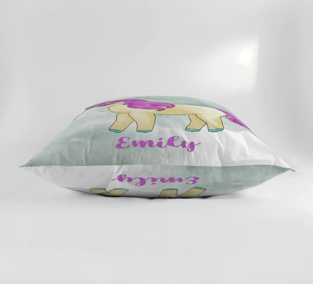 Fancy Einhorn mit Name cuscino da BAINAI KIDS