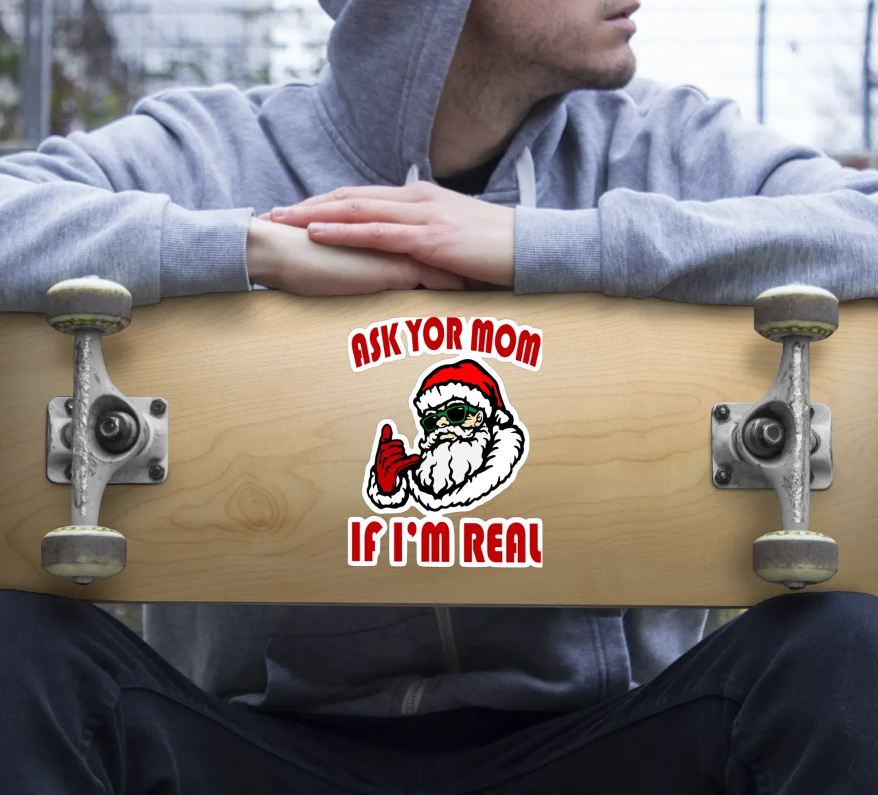 Weihnachtsmann fragt deine Mutter, ob ich echt bin lustiges Design Sticker von onefeelshop