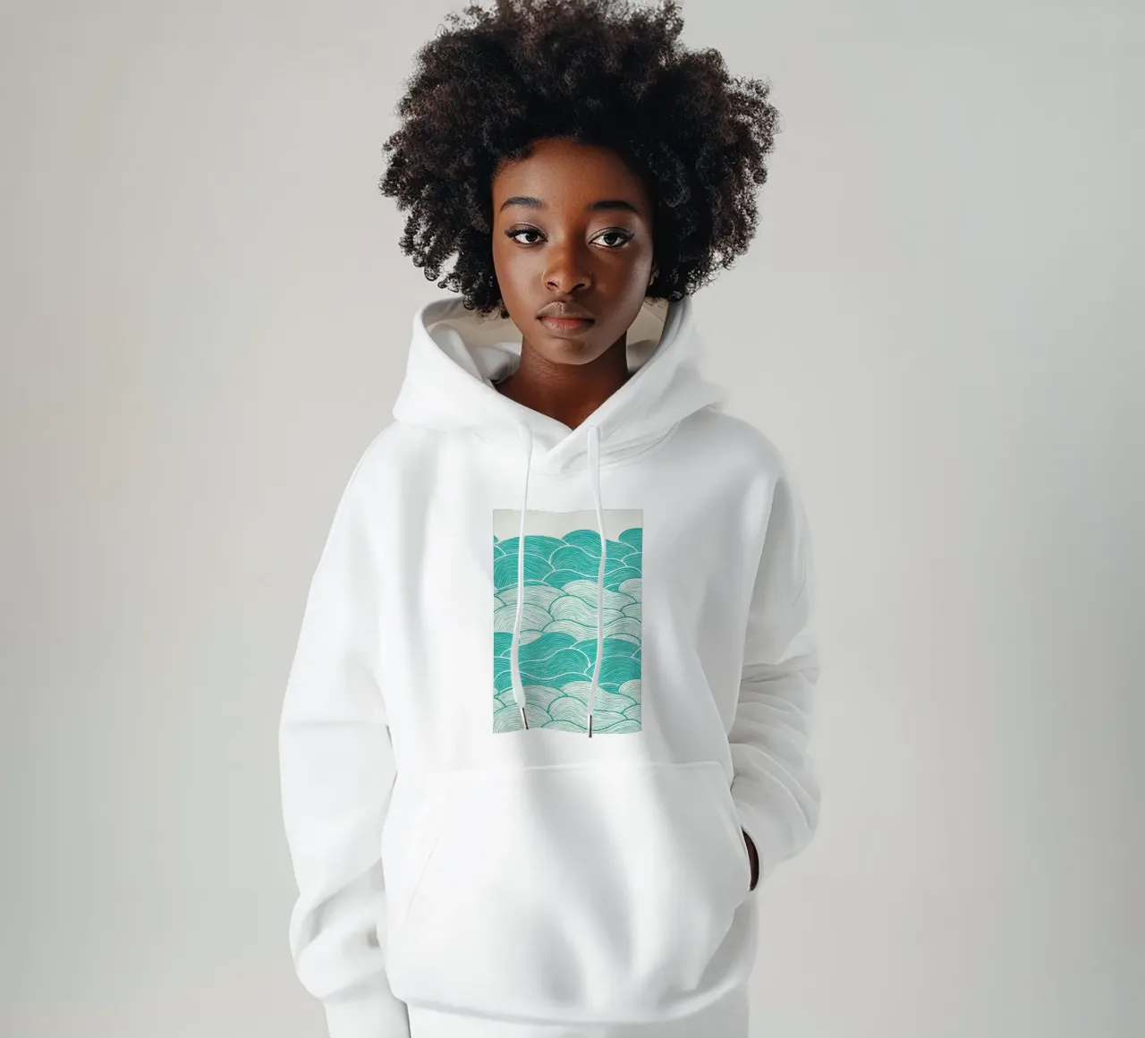 The Calm And Stormy Seas sudadera con capucha de Pom Graphic Design