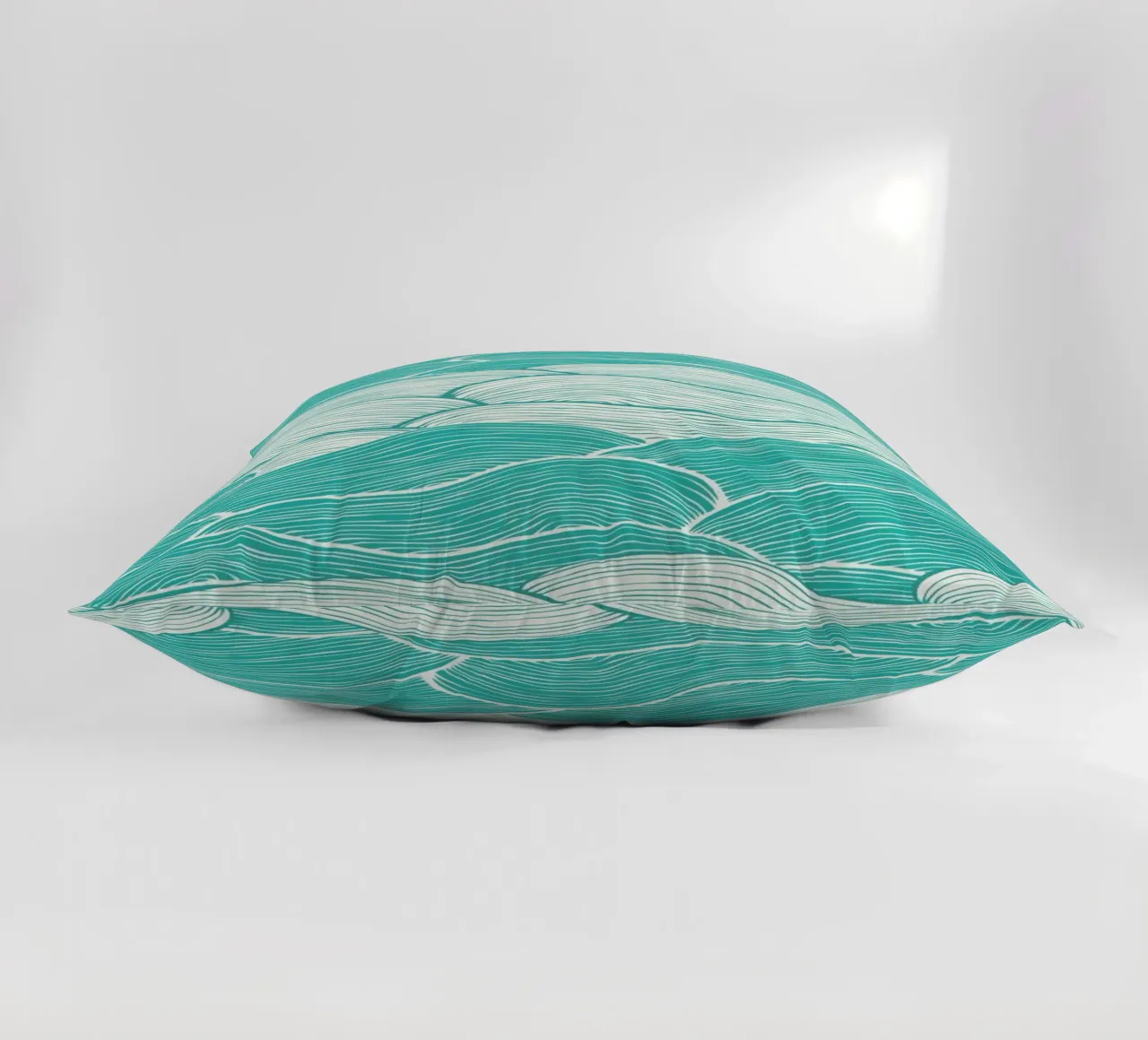 The Calm And Stormy Seas cuscino da Pom Graphic Design
