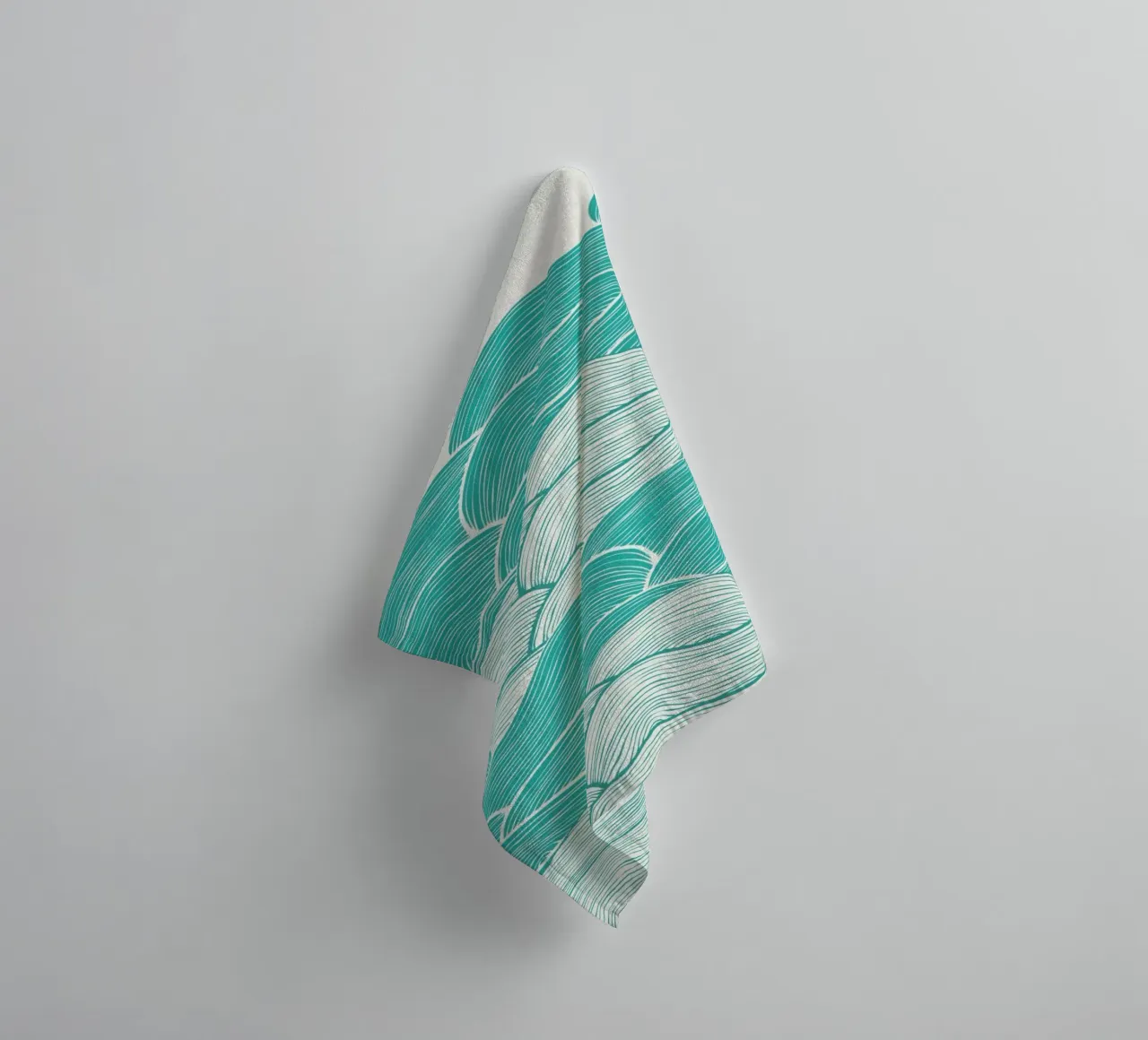 The Calm And Stormy Seas asciugamano da bagno da Pom Graphic Design