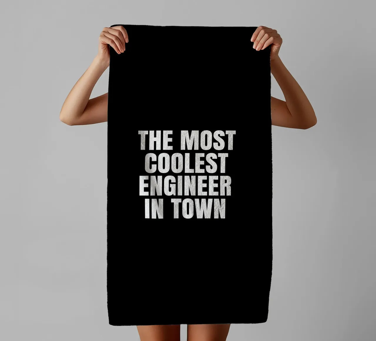 The most coolest engineer in town asciugamano da bagno da happieeagle