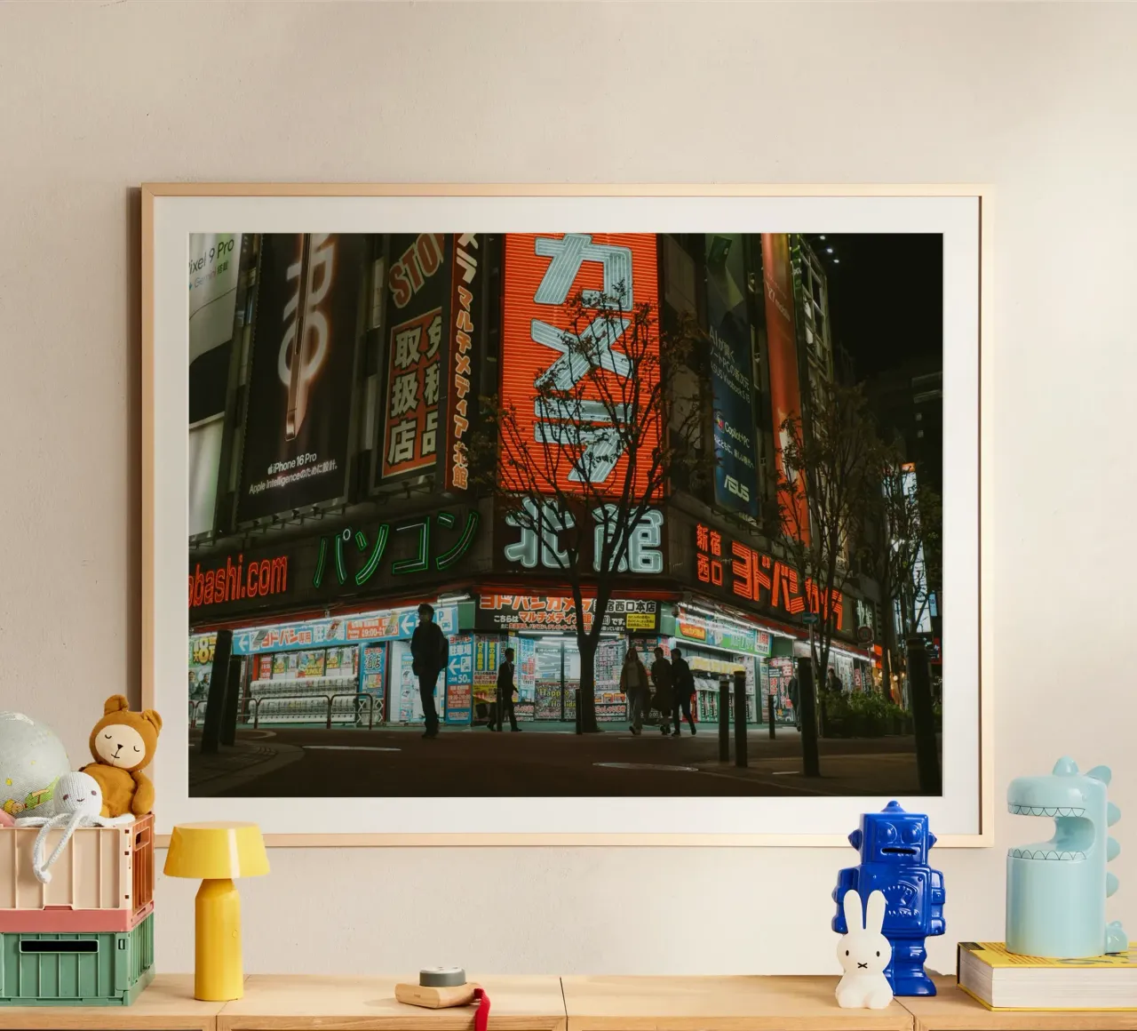 Luci al neon di Shinjuku a Tokyo, Giappone poster con telaio in alluminio da Marcel Bisig