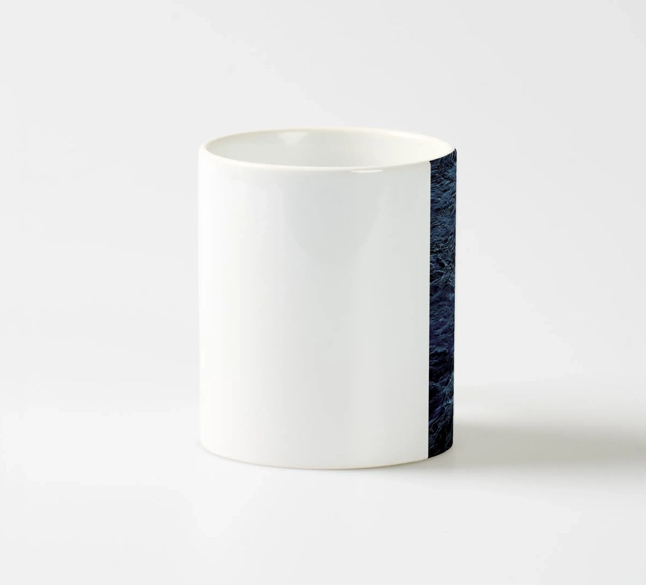 The Waves In Between tazza in ceramica da Pale Grain