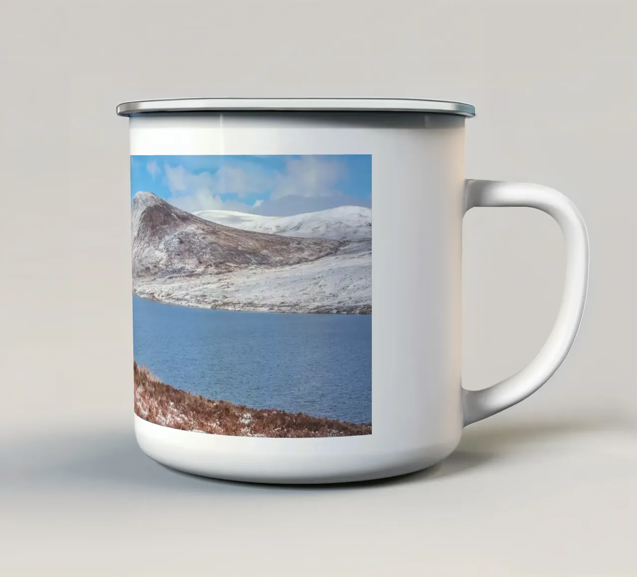 Neve delle Highlands tazza in smalto da Dave Hare Photography