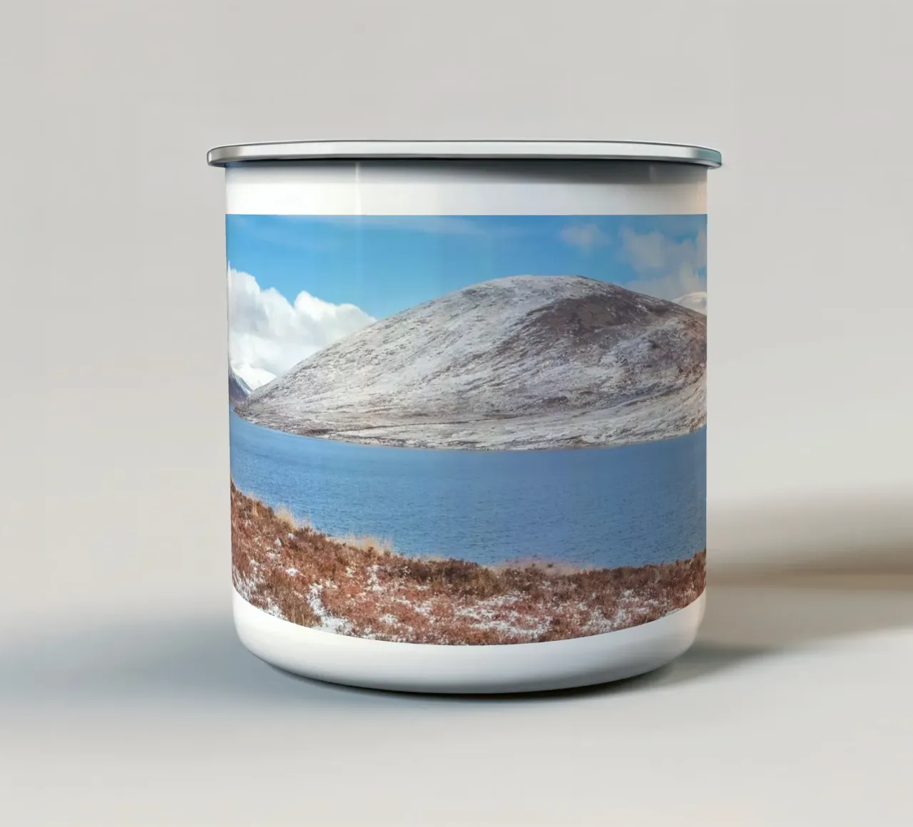Neve delle Highlands tazza in smalto da Dave Hare Photography