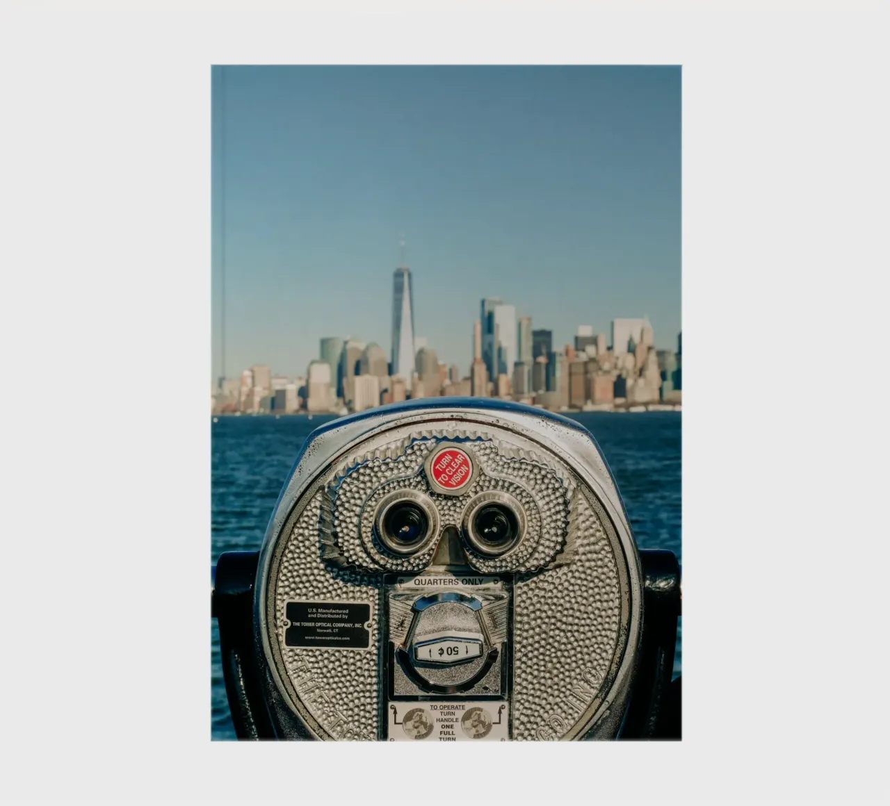 Skyline di New York - Vista di Manhattan con un binocolo diario da Bold and Retro