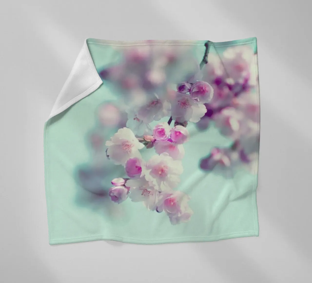 Cherry Dance Fleecedecke von Monika Strigel