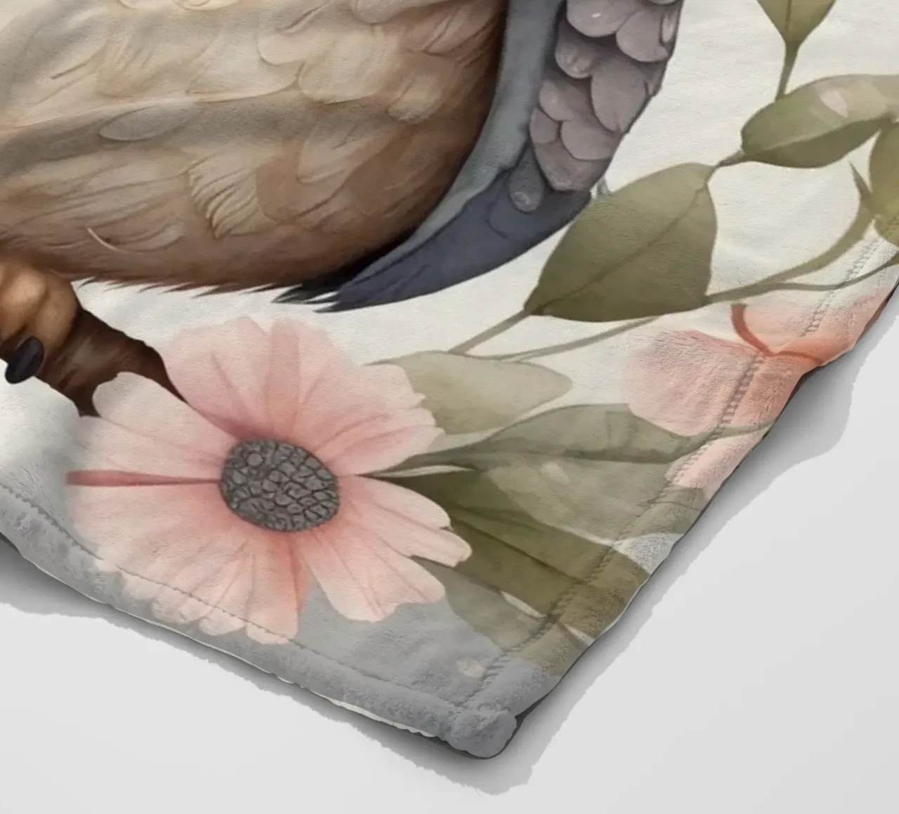 Illustration of an owl on a tree branch wearing a hat coperta in pile da ARTVI-SHOP