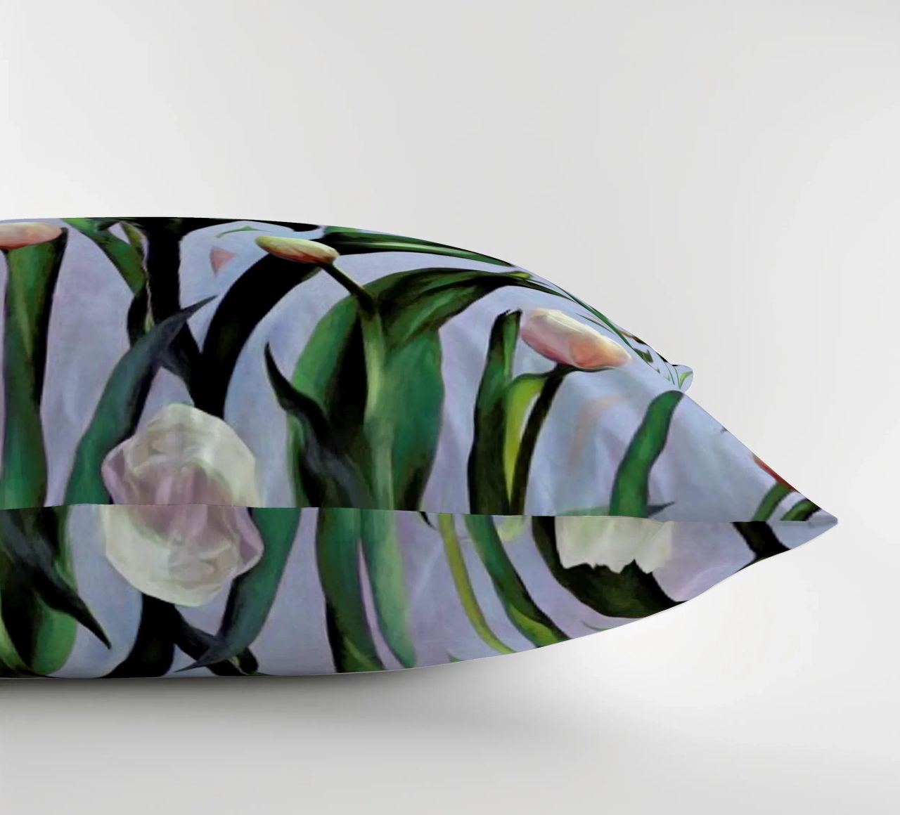 Waiting On The Blooming – Tulip Pattern cuscino da Micklyn Le Feuvre