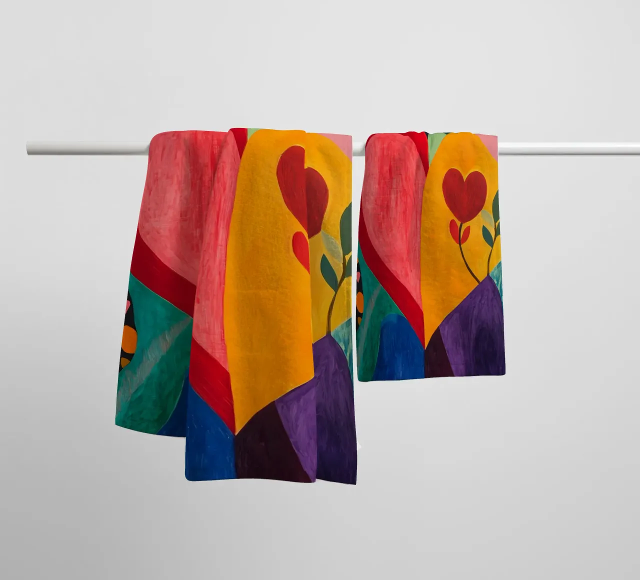 Cuore colorato asciugamano da bagno da IamHomeStudio
