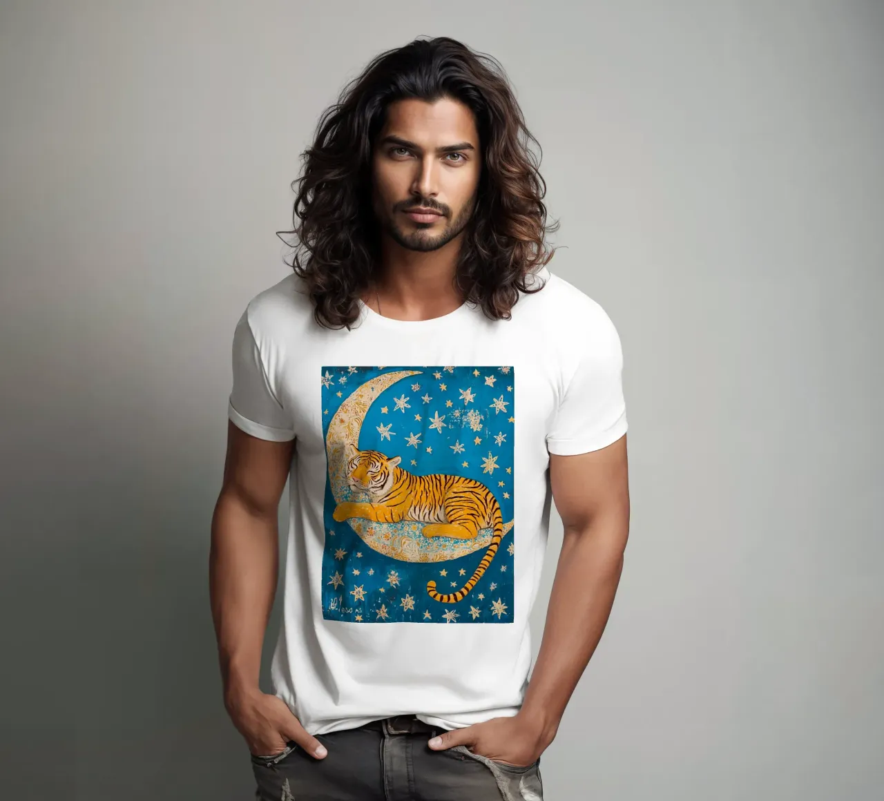 Tigre addormentata t-shirt da IamHomeStudio